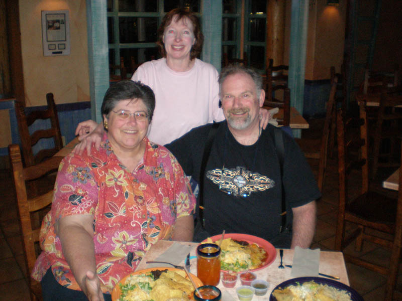 18Cindy_Sue_Jim_at_Dos_Coyotes