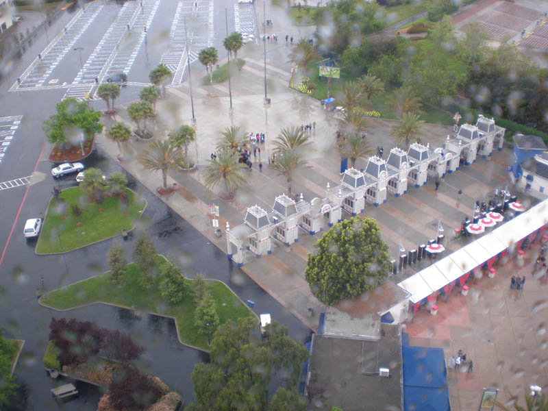 53California's_Great_America_entrance