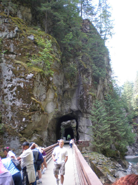 26_Tunnels_Lined_Up
