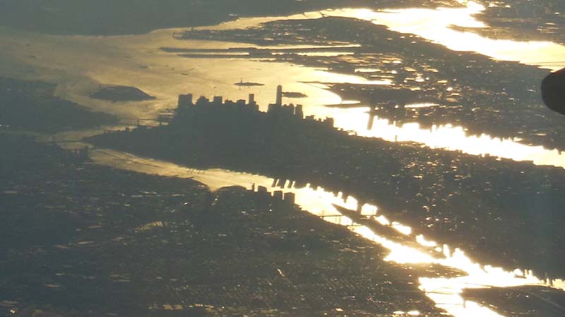 48_Zoom_shot_downtown_Manhattan_silhouette
