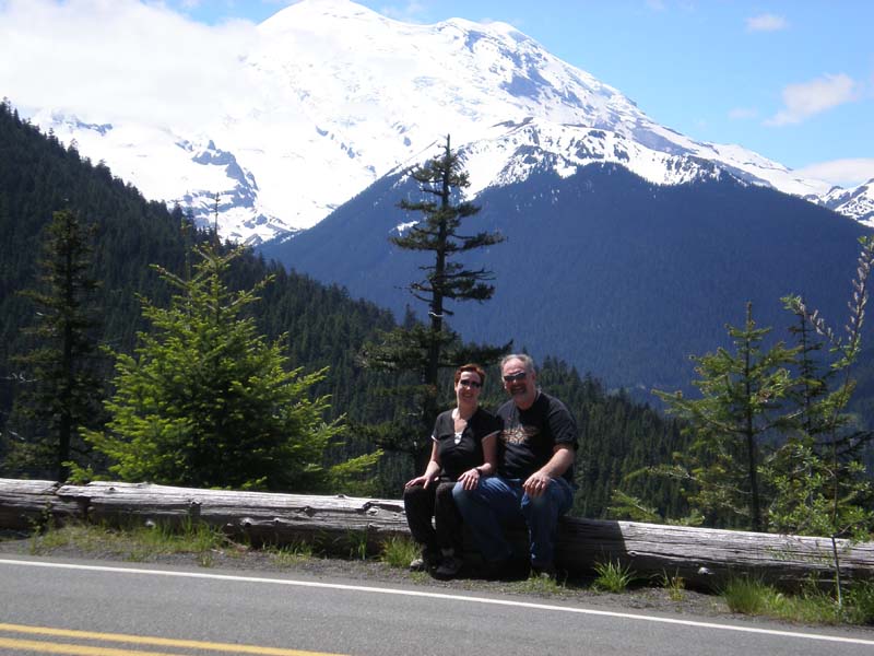 04Sue_Jim_Rainier