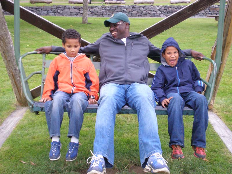 16Vincent_and_boys_on_swing