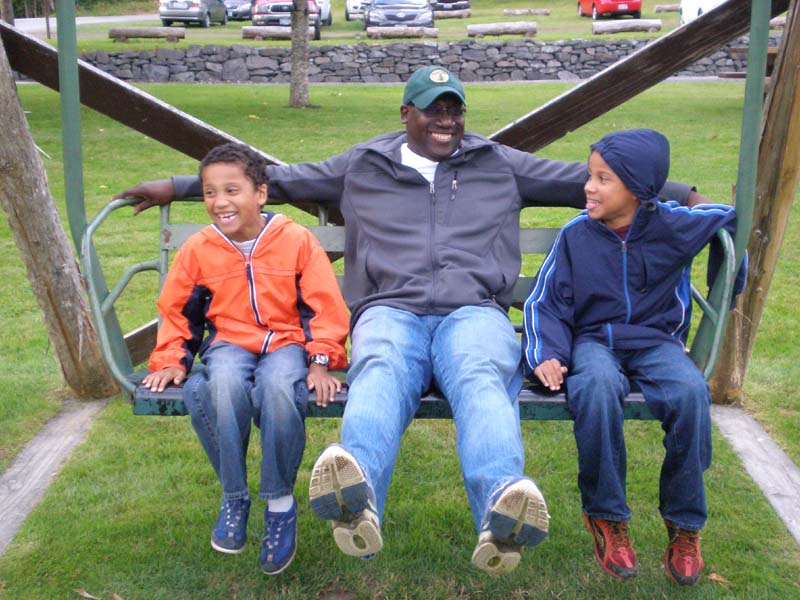 17Vincent_and_boys_on_swing
