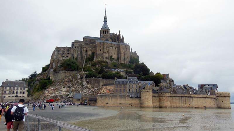 07Getting_closer_to_Mont_Saint_Michele_Sept12