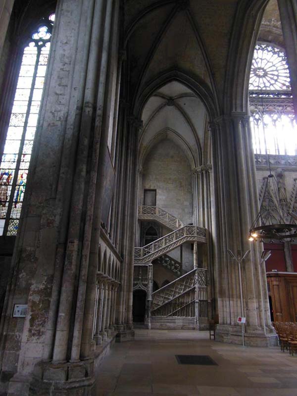 26Inside_Rouen_Cathedral_Sept13