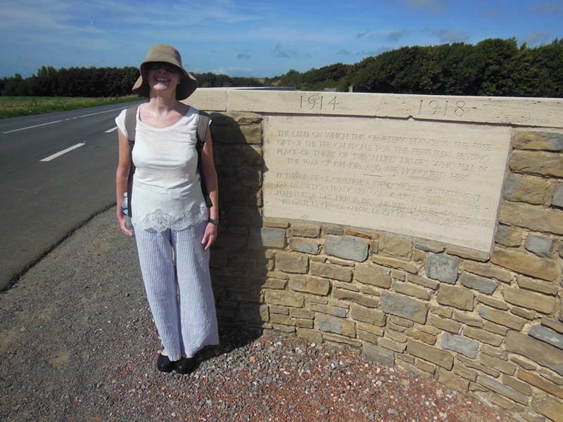 54Sue_at_Terlincthun_British_Cemetery_Sept15