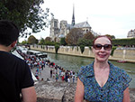 04Sue_posing_in_front_of_Notre_Dame_Sept16