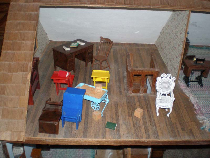 54doll_house_interior_detail