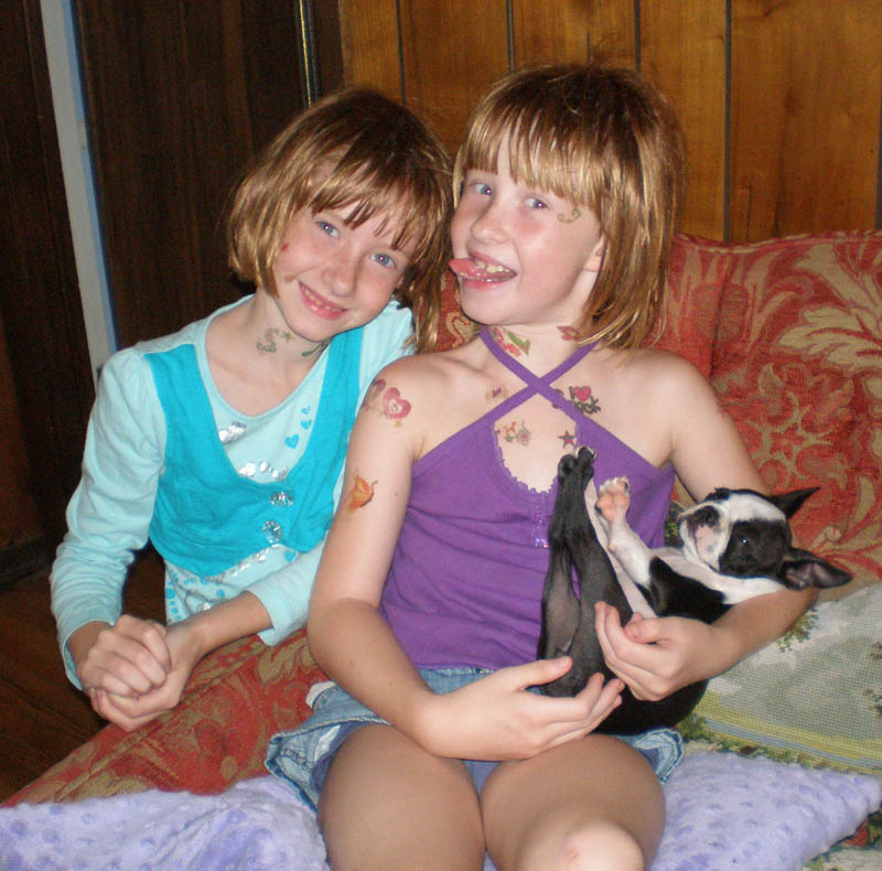 05Niamh_Siobhan_Bubbles