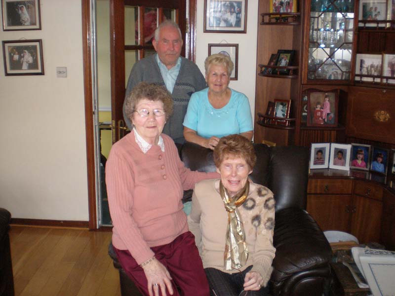 01Larry_Joan_Theresa_Rose