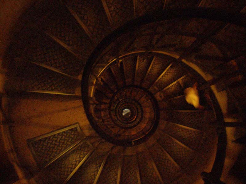 Spiral staircase without flash