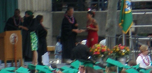 04_Zoom_shot_Ruth_diploma1